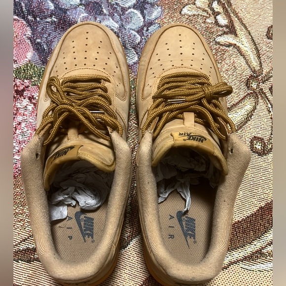 Airforce 1 Flax - Picture 2 of 3